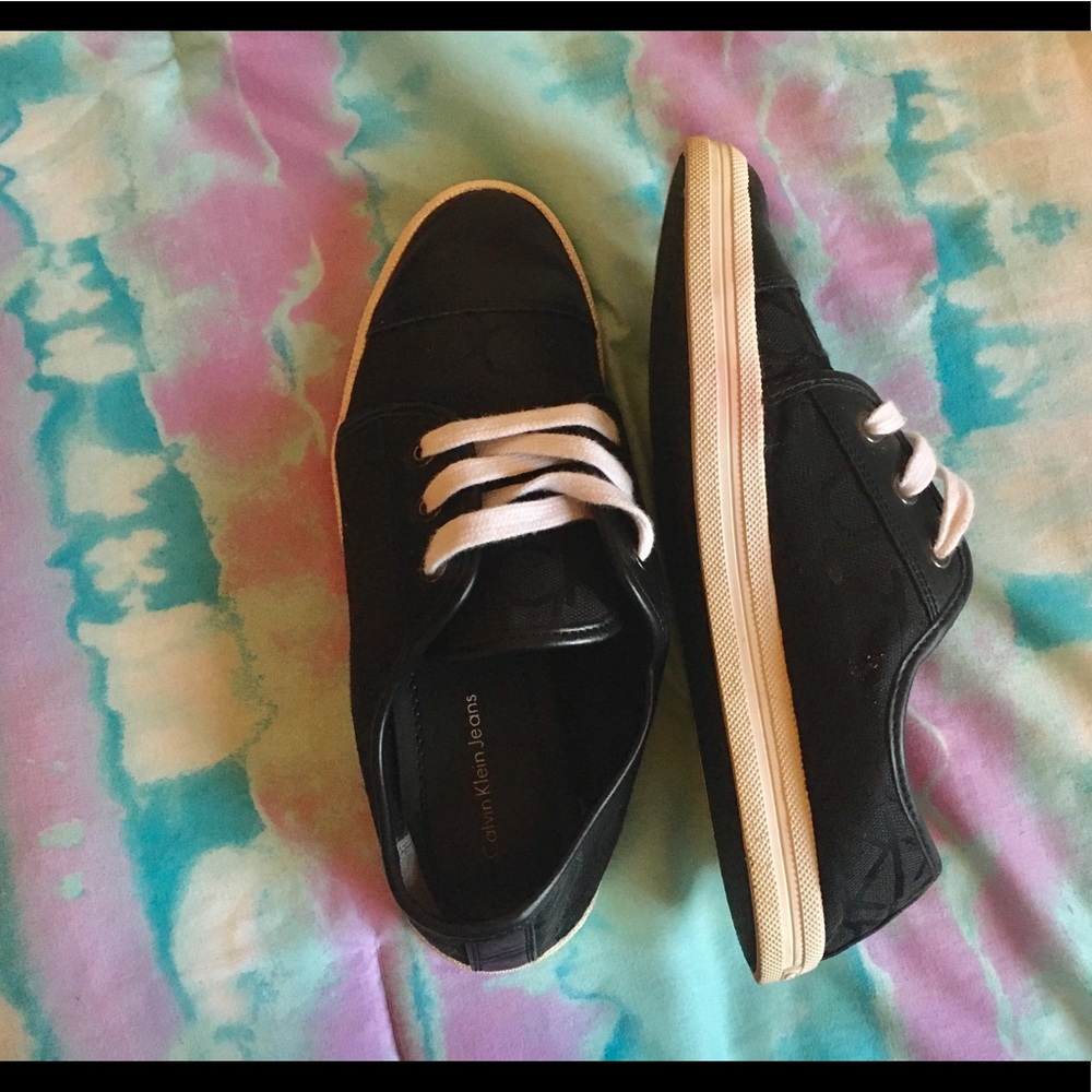 Calvin Klein Shoes - Picture 3 of 3